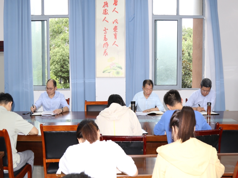 cMZG_1695876154675085137.jpg 7I1A8582.jpg